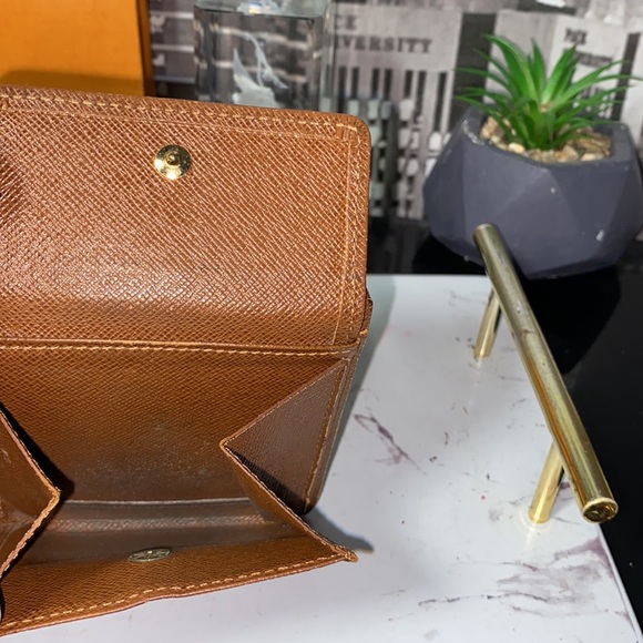 Authentic Louis Vuitton Monogram Marco Wallet - Picture 4 of 12